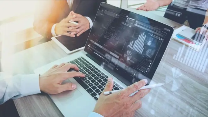 Kết quả kinh doanh Quý III: Tăng trưởng nhưng phân hóa